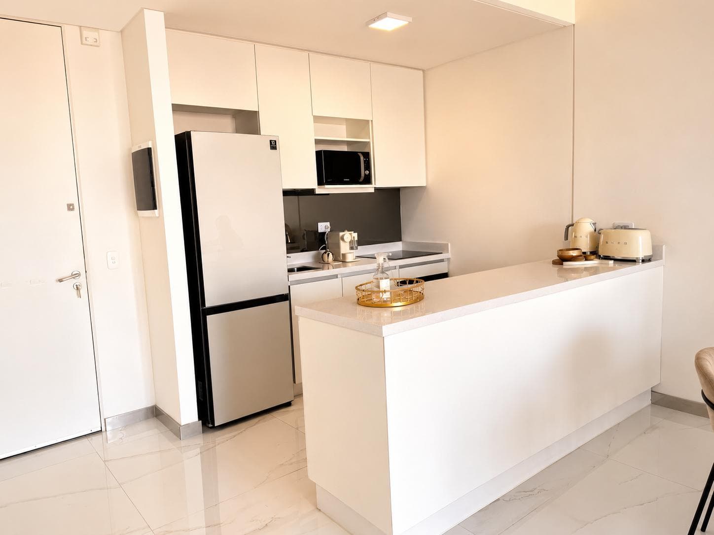 Exclusive 2-Room Rental in Puerto Madero | Unobstructed View of Dique 1 | Premium Amenities.