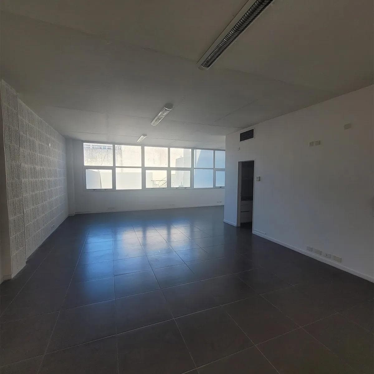 BEAUTIFUL, HIGH-END OFFICES ON THE 1ST AND 2ND FLOORS IN RAMOS MEJIA