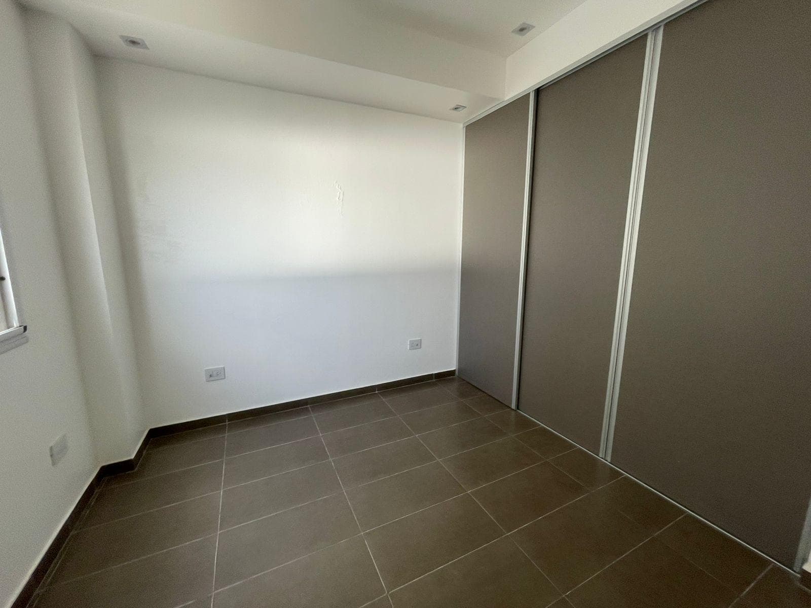 VENTA DEPARTAMENTO 2 AMBIENTES CON PARRILLA Y TERRAZA EN AVELLANEDA, GERLI-ACEPTA PERMUTA