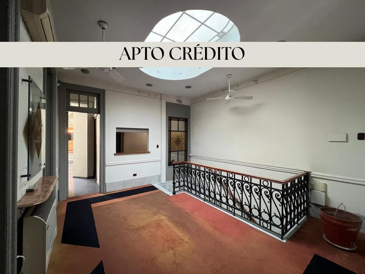 8-room penthouse for sale with a terrace