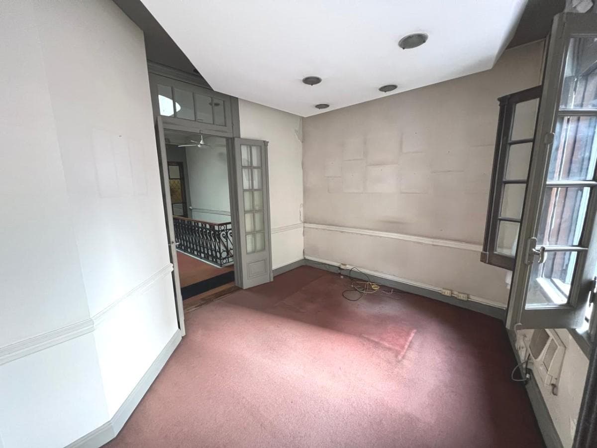 8-room penthouse for sale with a terrace