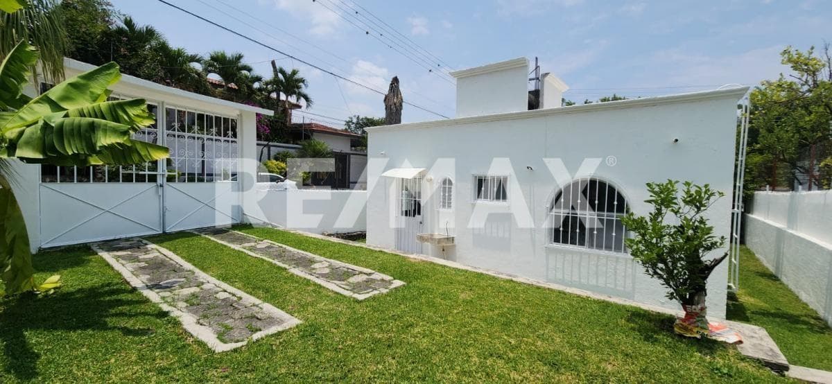 House for Sale in Morelos, Colinas de Oaxtepec