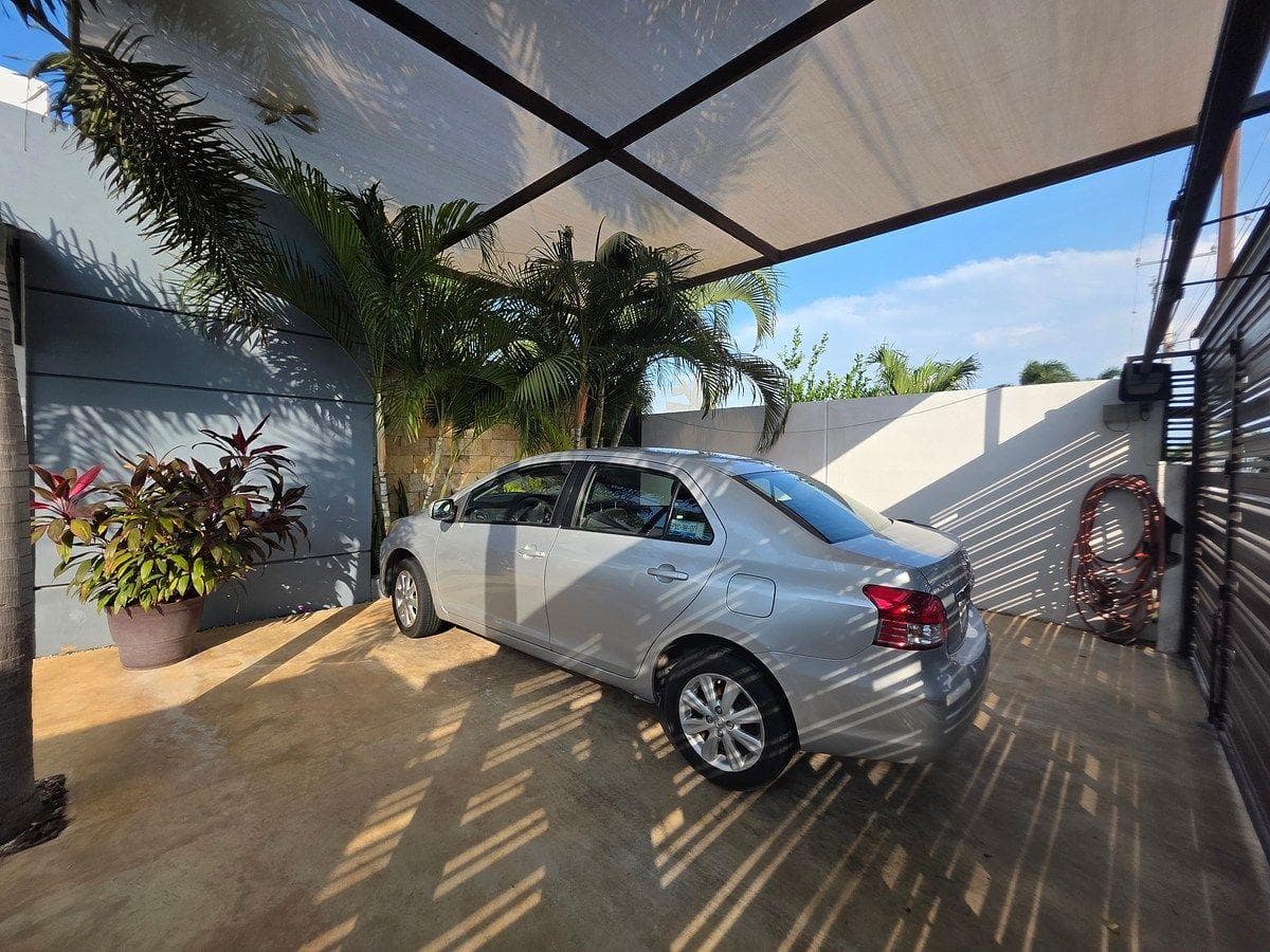 Single-story house for sale in Mérida, with solar panels included