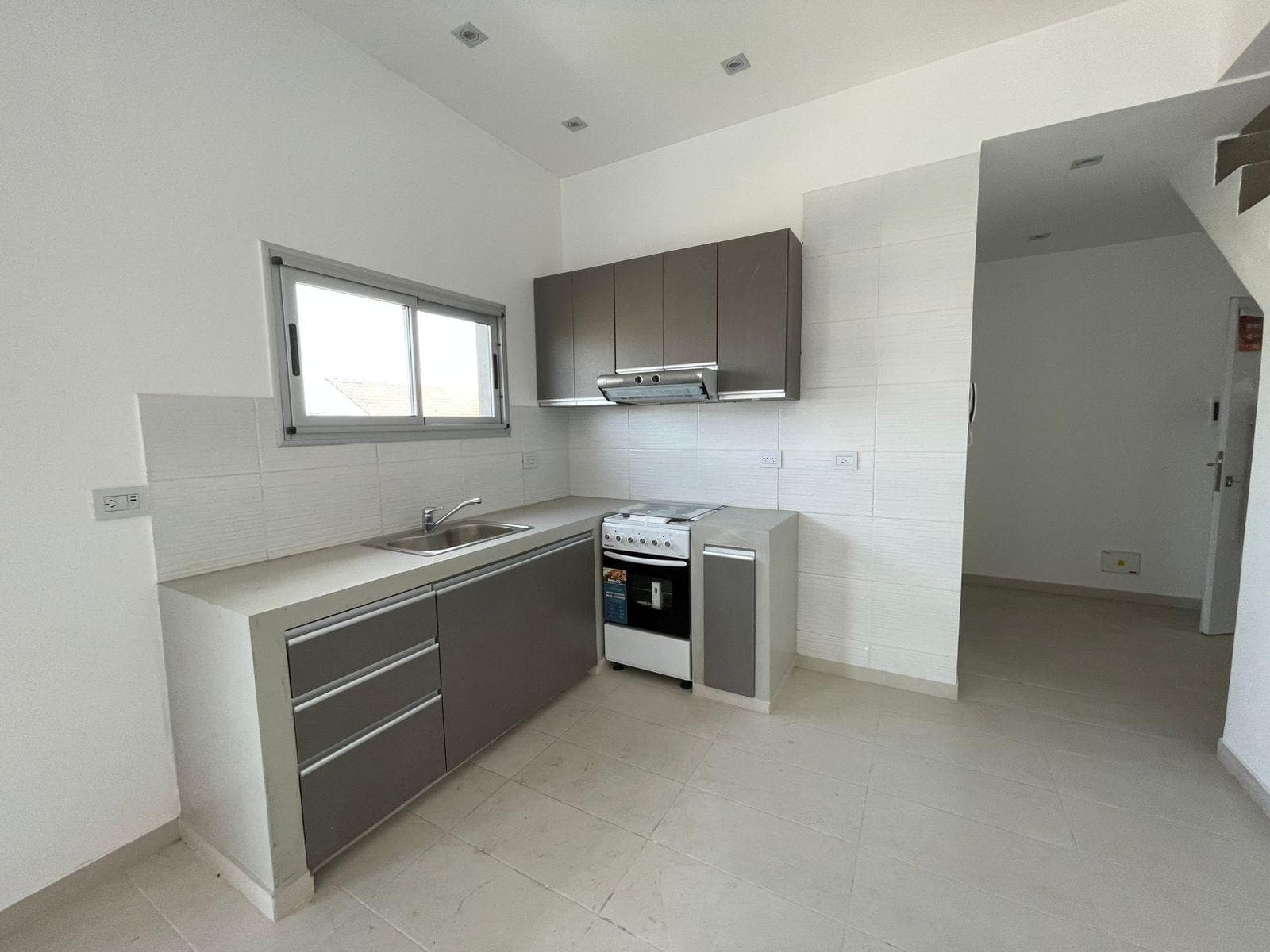 VENTE DEPARTAMENTO MONOAMBIENTE CON BALCÓN, TERRAZA Y PARRILLA EN AVELLANEDA-ACEPTA PERMUTA