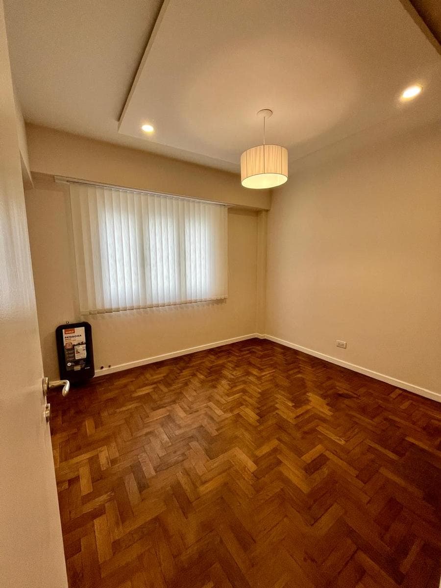 3-bedroom apartment with a separate room