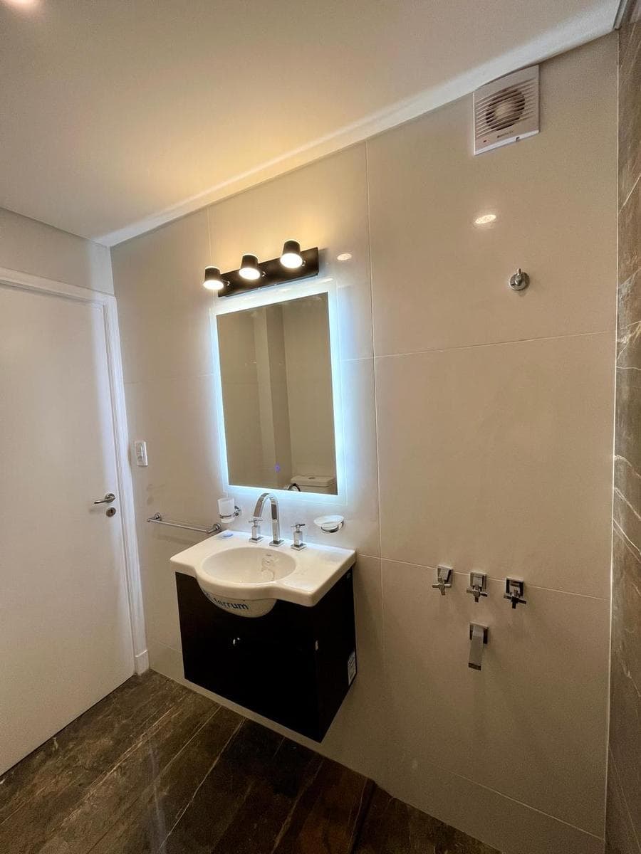 3-bedroom apartment with a separate room