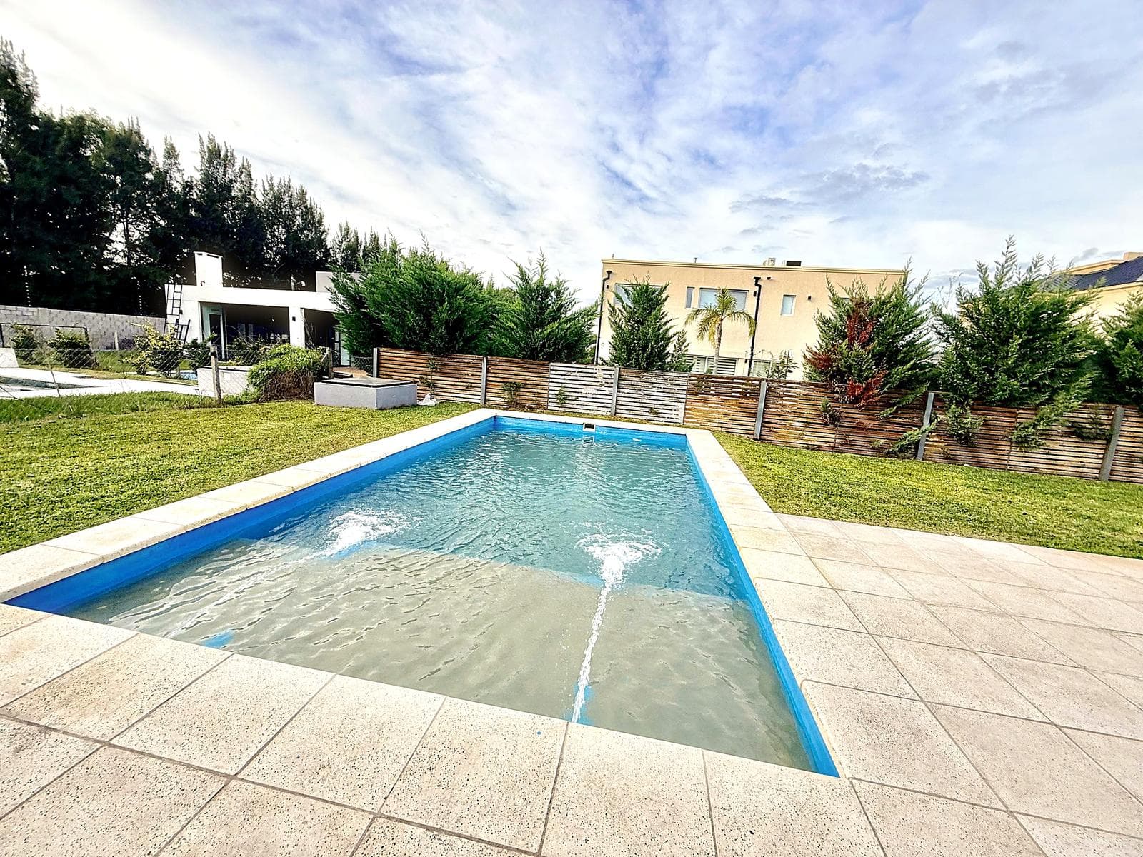 HOUSE FOR SALE in Lagos de Canning, 4 Rooms