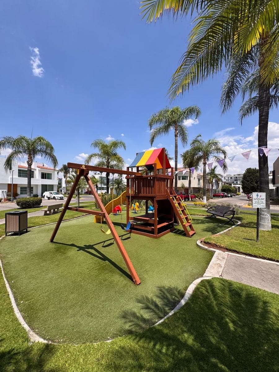 Casa en Venta en Nueva Galicia Residenecial Coto Toledo al Sur