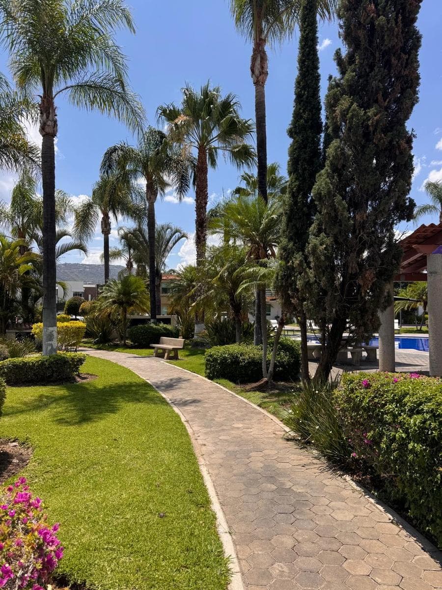 Casa en Venta en Nueva Galicia Residenecial Coto Toledo al Sur