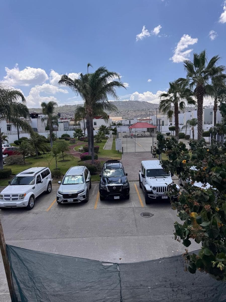 Casa en Venta en Nueva Galicia Residenecial Coto Toledo al Sur