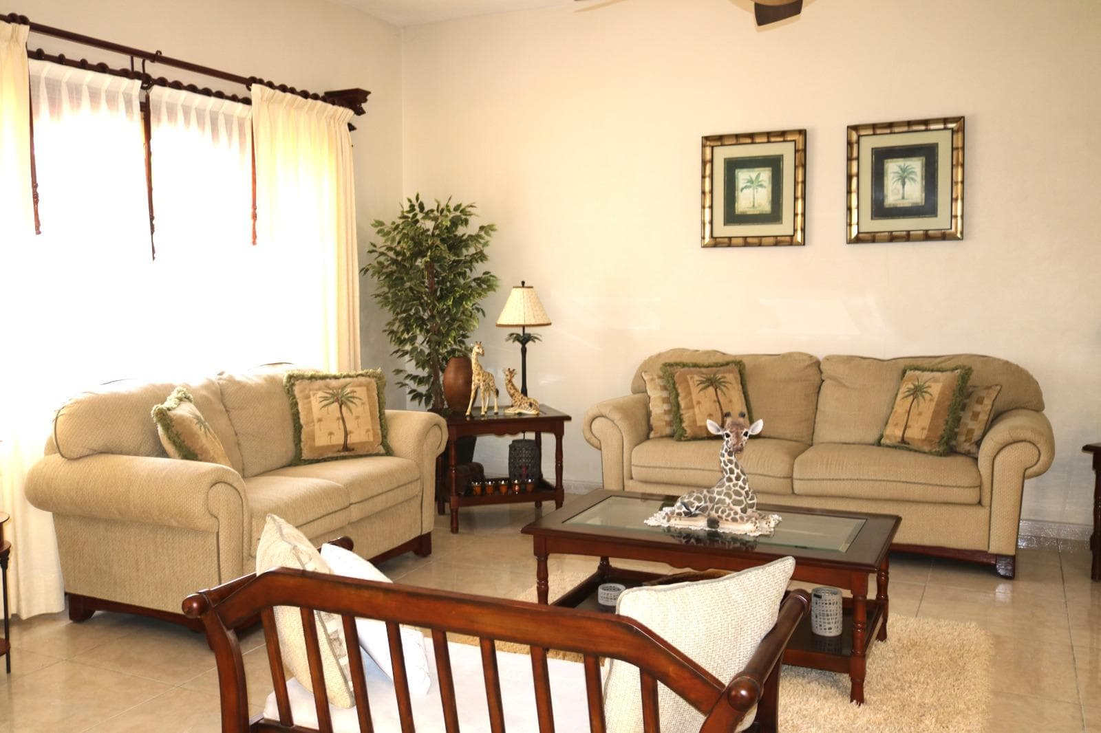 HOUSE FOR SALE, FULLY FURNISHED, ONE STORY, 3 BEDROOMS, 706 M2 OF LAND IN PROGRESO, YUCATÁN