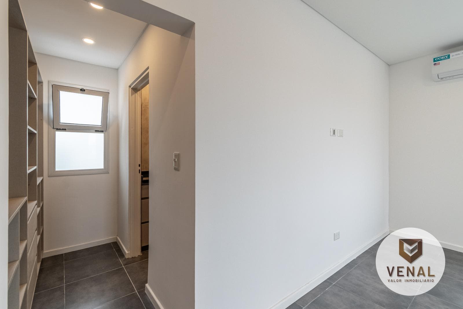 Brand-new house for sale in the Riberas neighborhood of Puertos del Lago, with a pool and a porch, 3 bedrooms, 5 rooms, Pool
