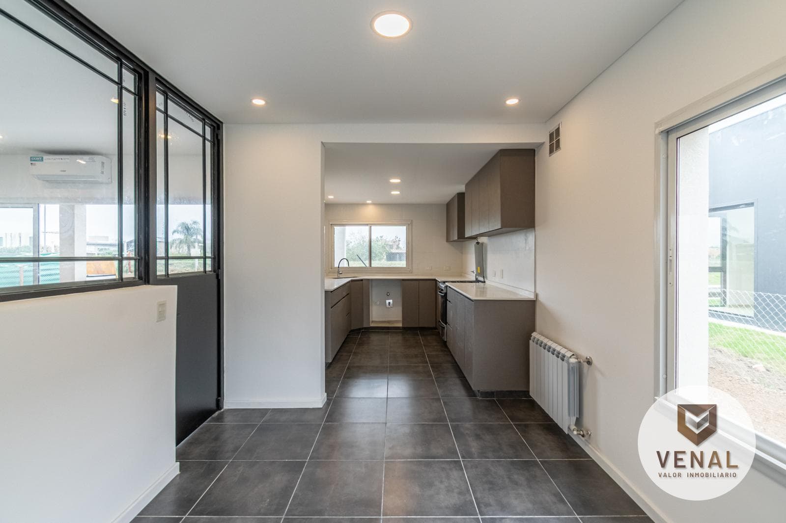 Brand-new house for sale in the Riberas neighborhood of Puertos del Lago, with a pool and a porch, 3 bedrooms, 5 rooms, Pool