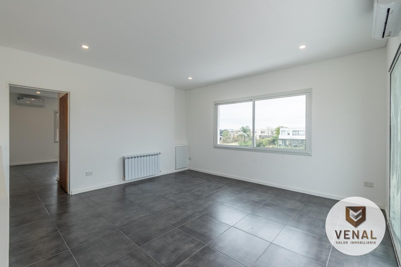 Brand-new house for sale in the Riberas neighborhood of Puertos del Lago, with a pool and a porch, 3 bedrooms, 5 rooms, Pool
