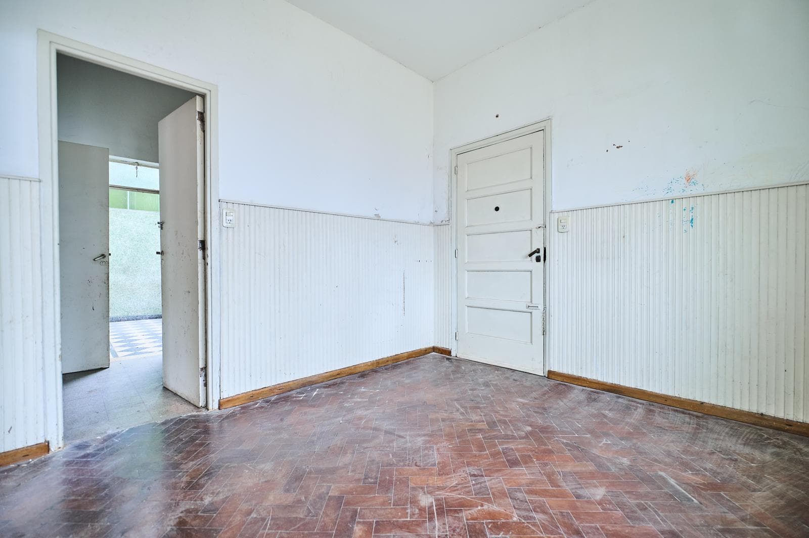 4-room apartment for sale in Saavedra, in need of renovation
