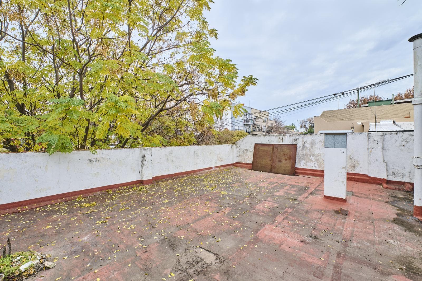 4-room apartment for sale in Saavedra, in need of renovation