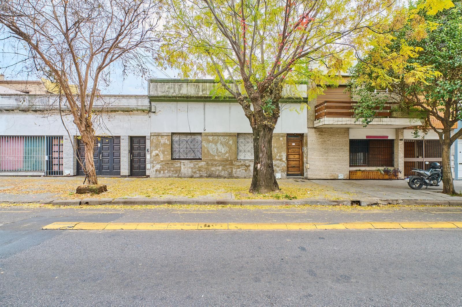 4-room apartment for sale in Saavedra, in need of renovation