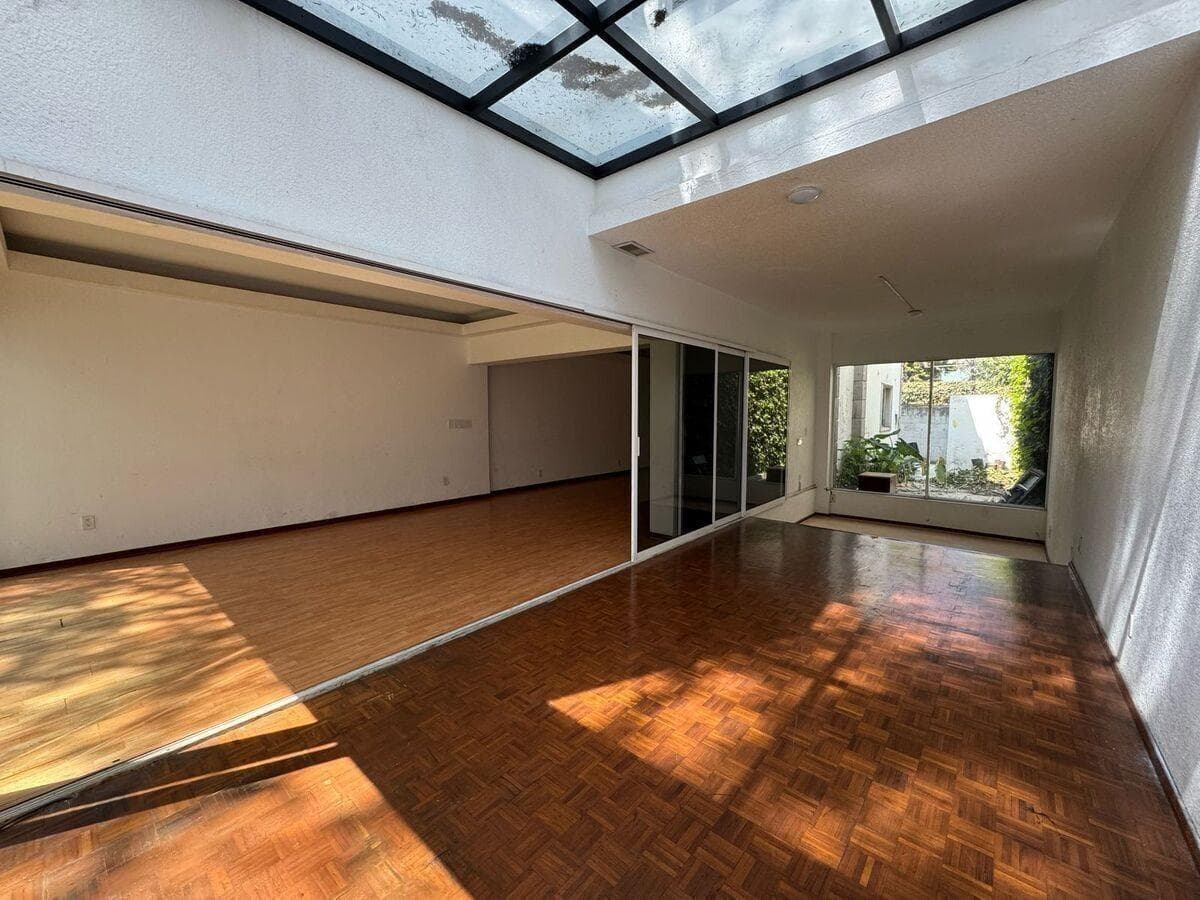 Office/Residential Property for Rent in Lomas de Chapultepec