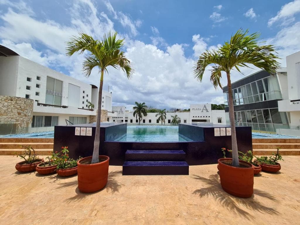 APARTMENT FOR SALE: 1 BEDROOM, 120 M2, NEAR THE BEACH AND 5TH AVENUE IN PLAYA DEL CARMEN