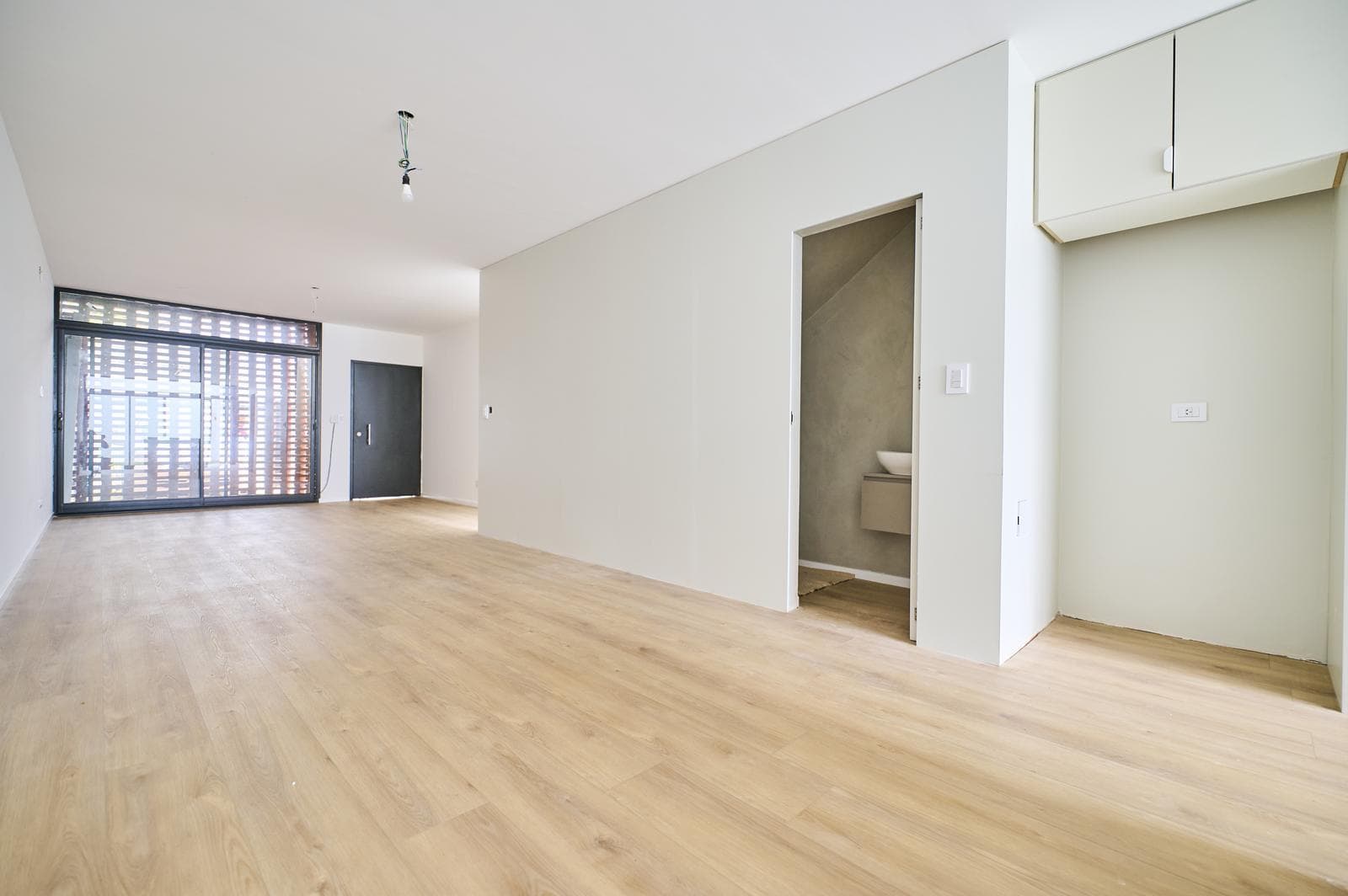Brand-new 4-room duplex for sale with a garden, barbecue, and garage in Olivos, with financing available