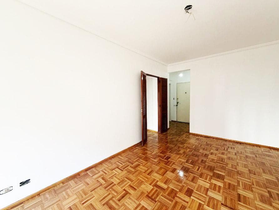 2-Room Apartment for Sale with a Long Balcony in Belgrano