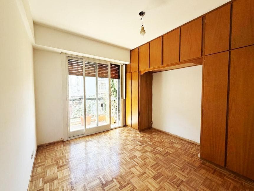 2-Room Apartment for Sale with a Long Balcony in Belgrano