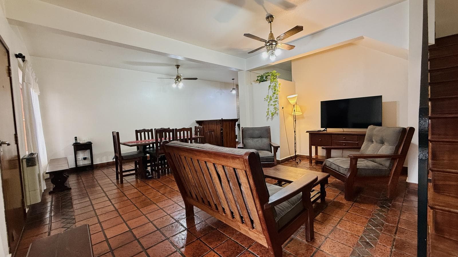 4-ROOM HOUSE FOR SALE ON ITS OWN LOT WITH YARD, GRILL, AND GARAGE IN DEVOTO