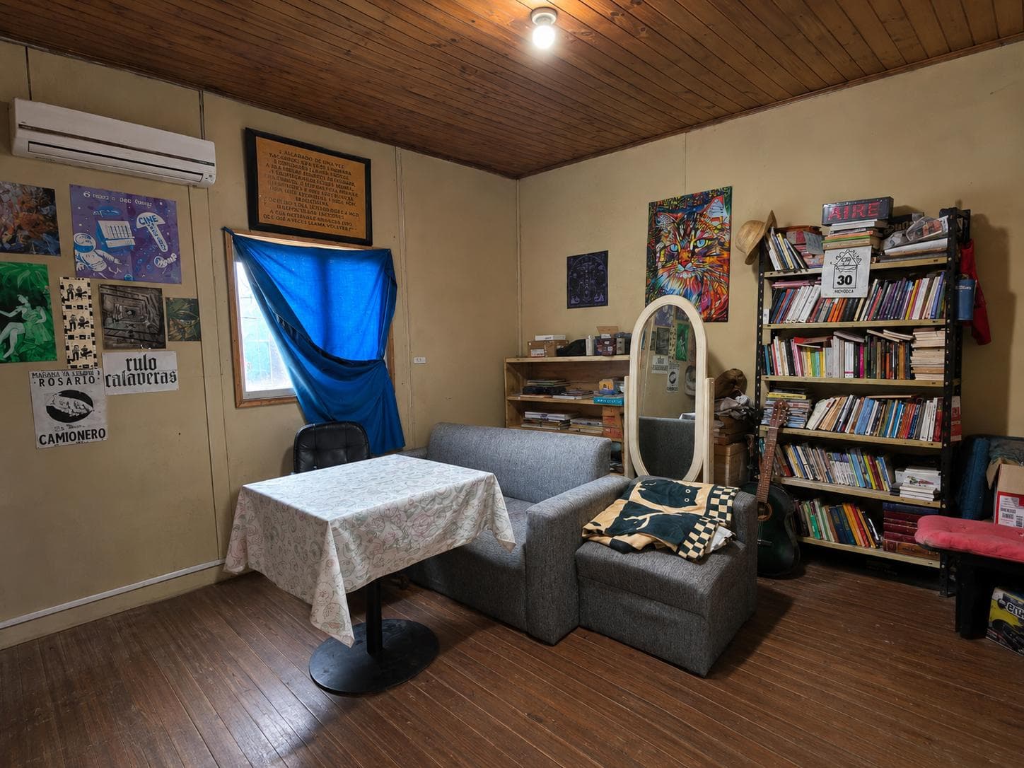2-BEDROOM HOUSE FOR SALE WITH GARAGE AND YARD IN THE BELLA VISTA NEIGHBORHOOD