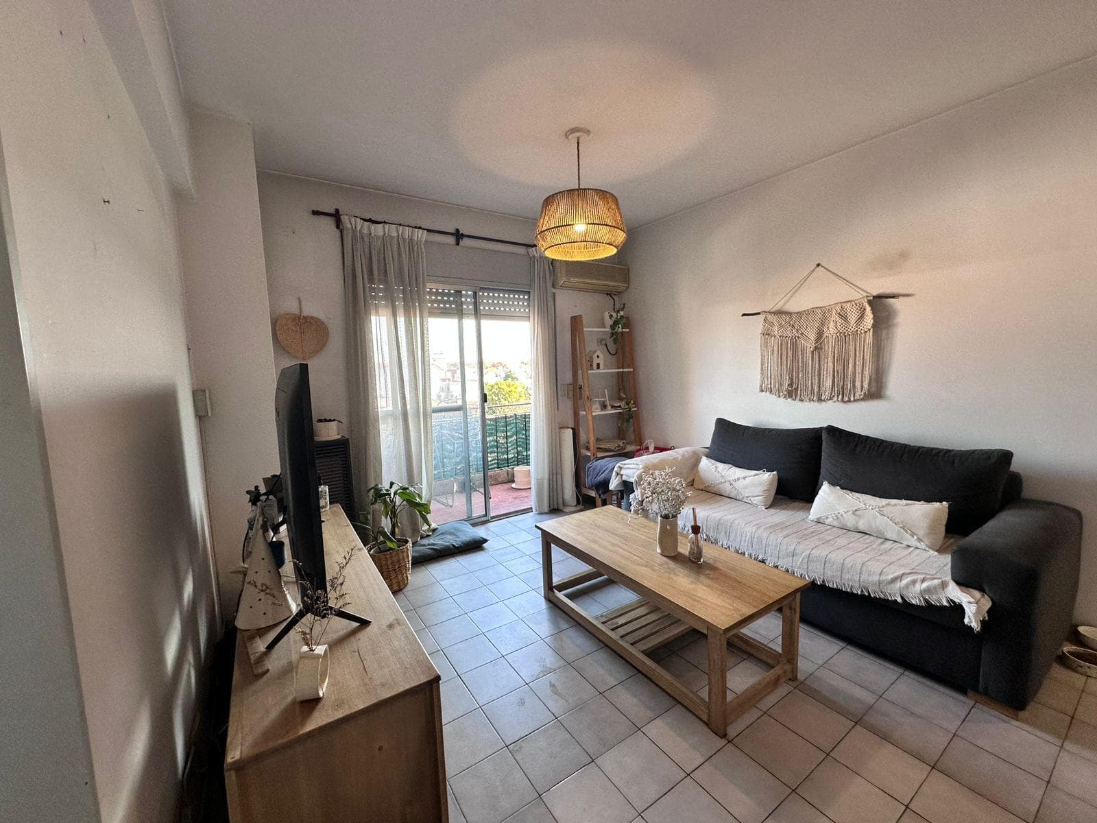 2-Bedroom Apartment for Rent with Garage and Balcony in San Isidro—Very Bright—1 Block from Centenario Avenue