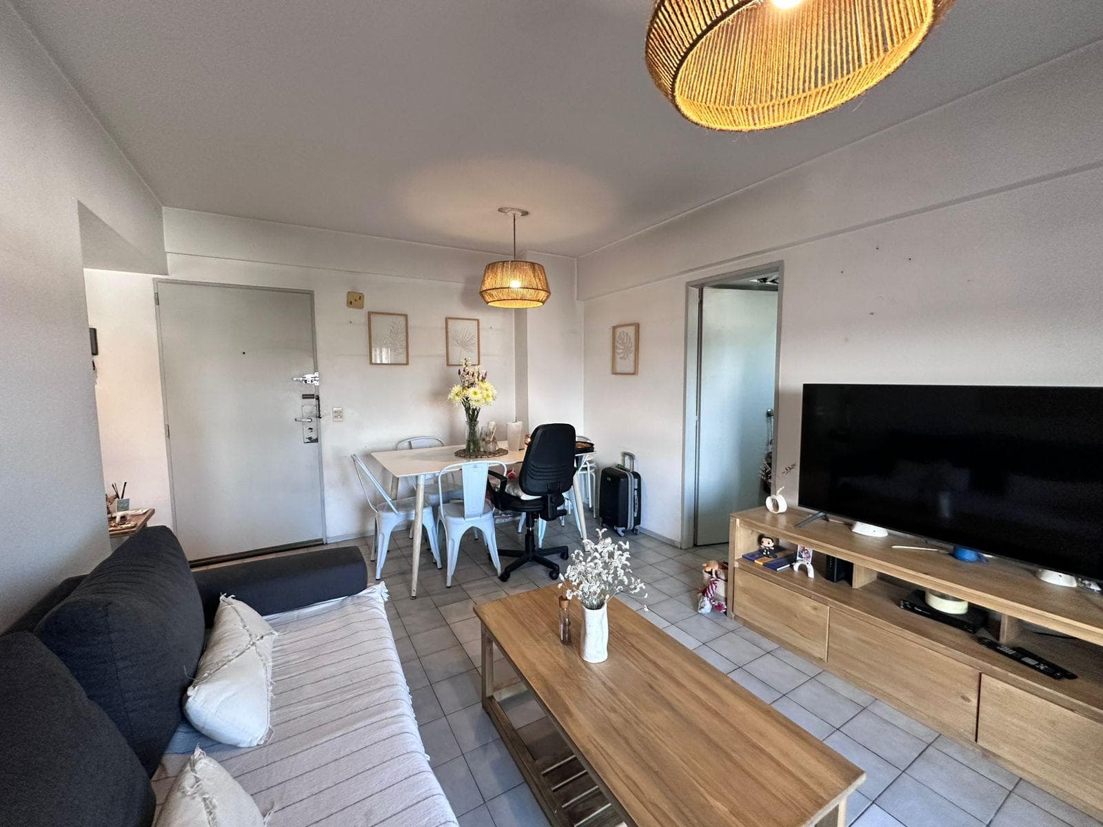 2-Bedroom Apartment for Rent with Garage and Balcony in San Isidro—Very Bright—1 Block from Centenario Avenue