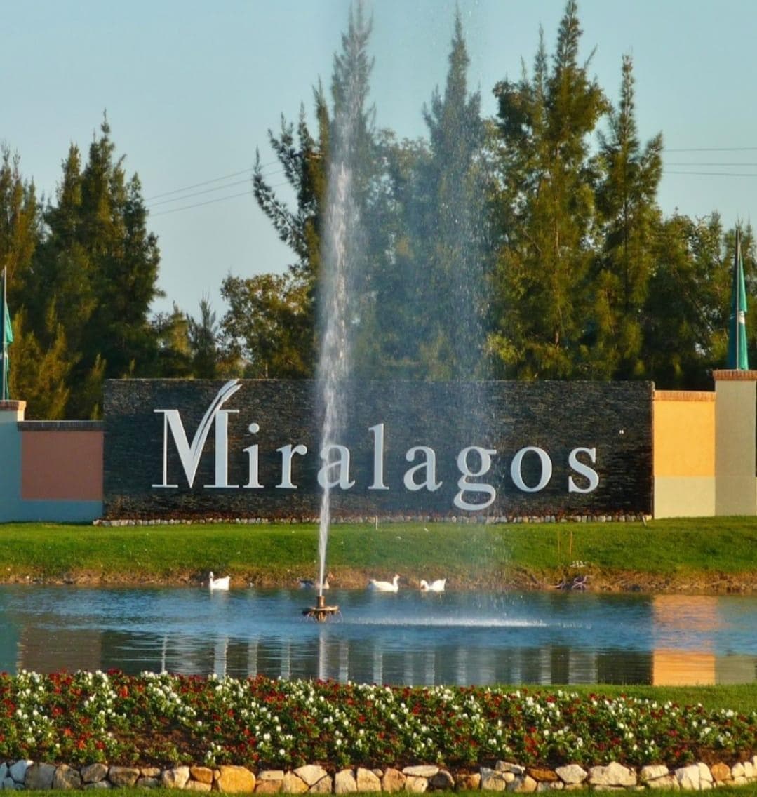 PROPERTY FOR SALE IN MIRALAGOS II, FACING THE LAGOON - EXCHANGE: AN UNMISSABLE OPPORTUNITY