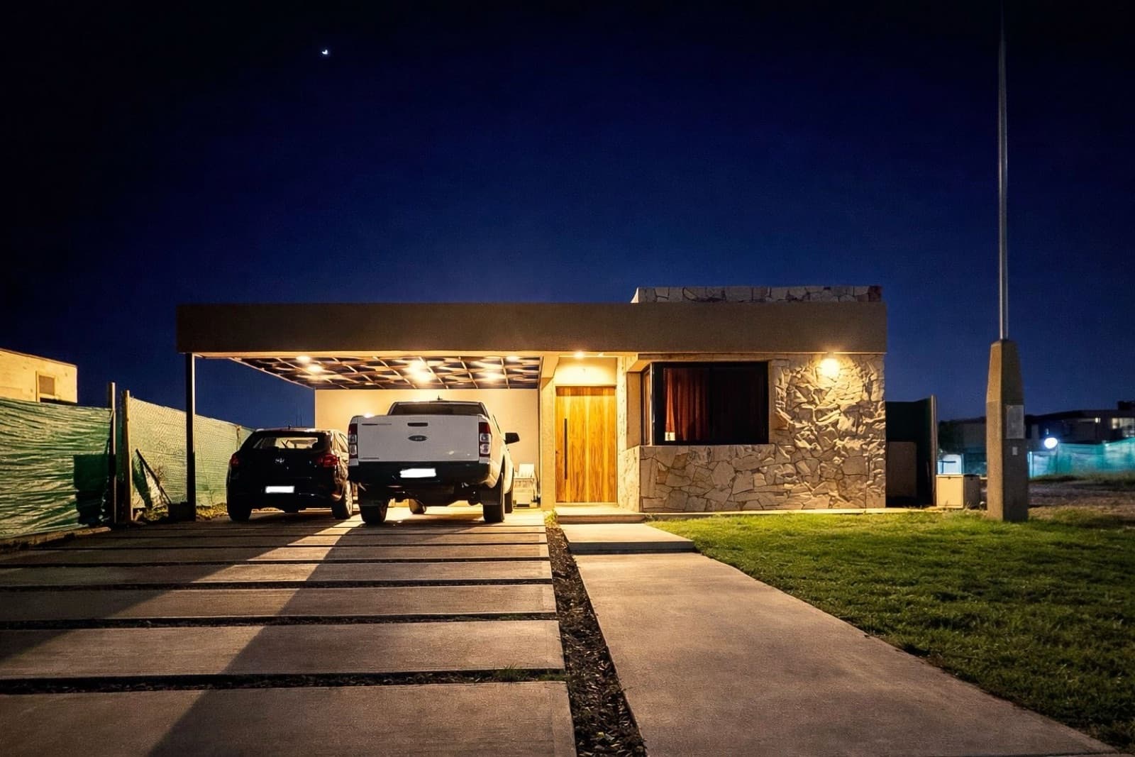 House in Chacras De Coria