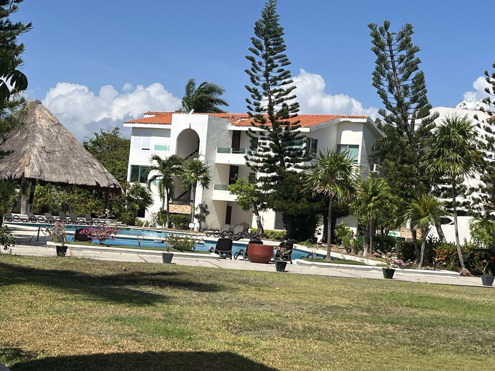Boulevard Kukulkan, Playa Linda Residential Complex, Cancun