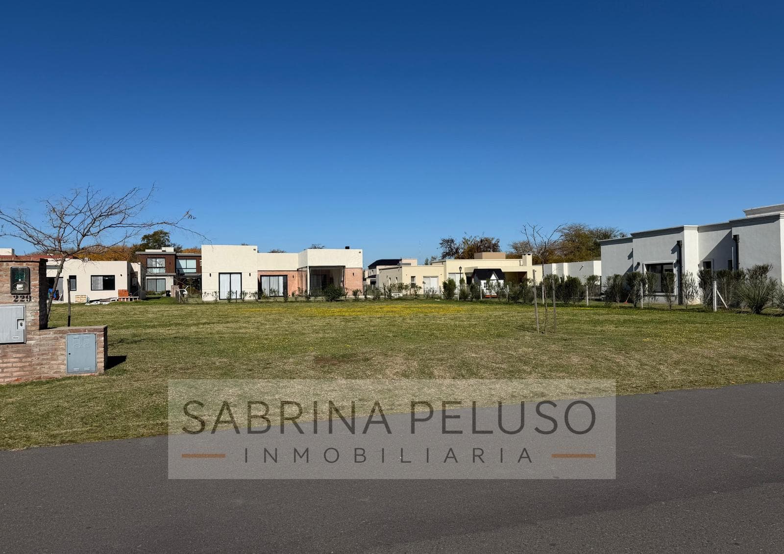 800 m² Central Lot in the Prados del Oeste Gated Community