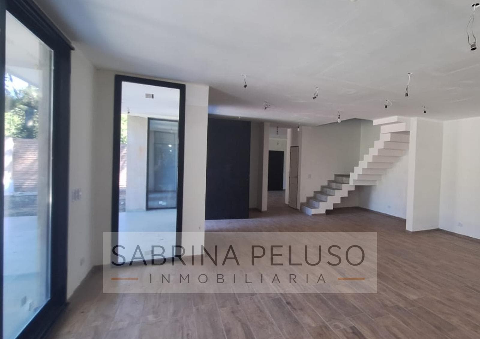 Casa con Pileta en Moreno Proyecto Avanzado