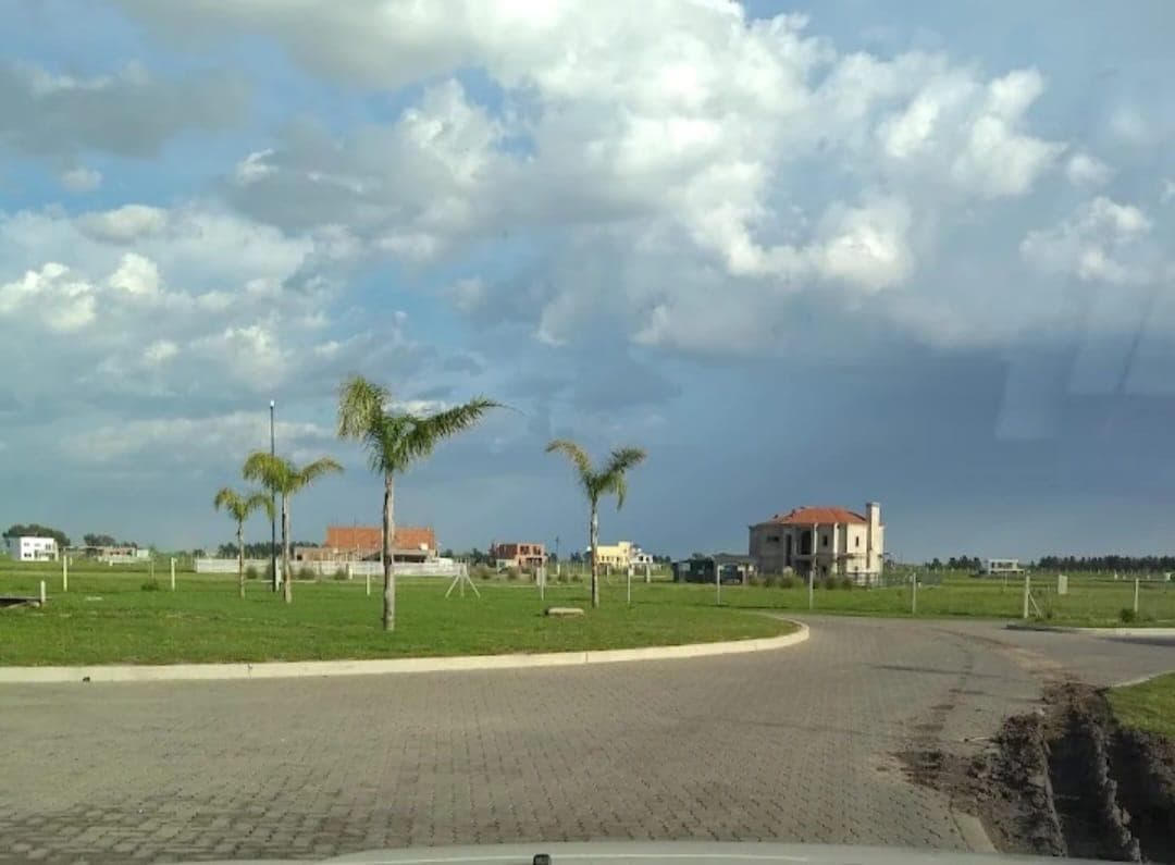 FOR SALE: LOT IN VILLALOBOS HUDSON—TRADE-INS ACCEPTED