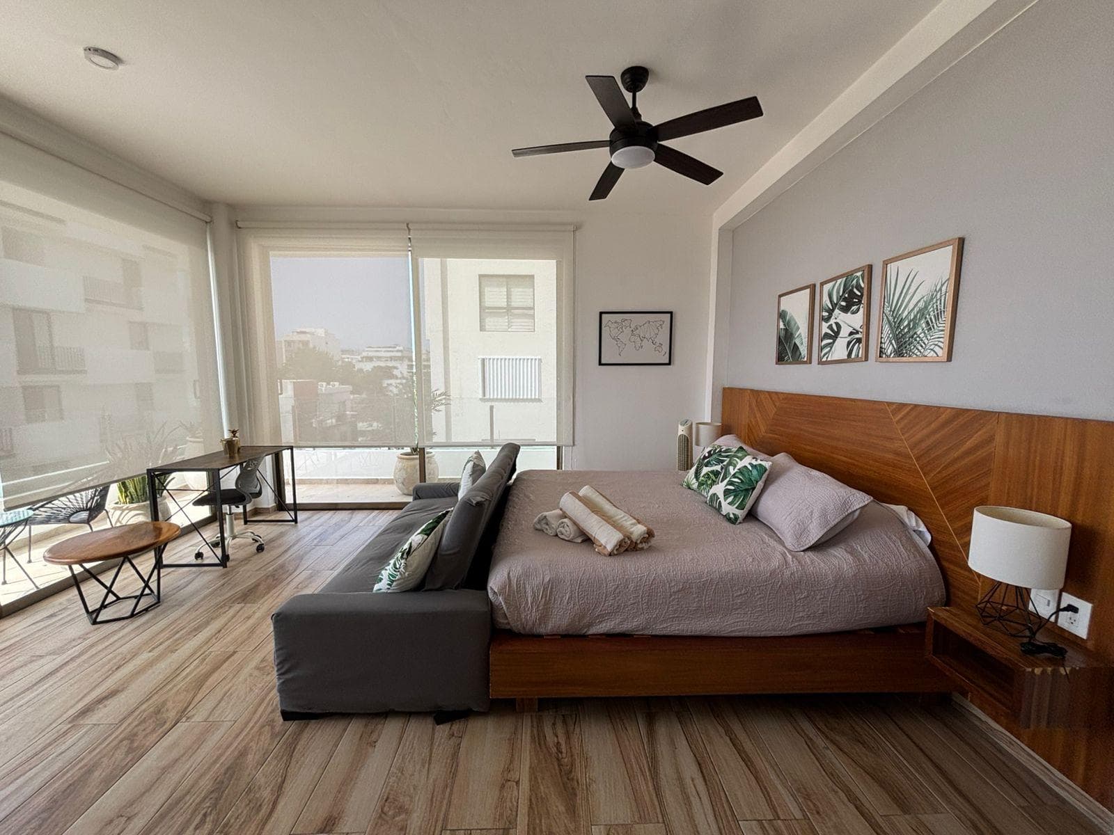 Apartment for sale with an ocean view in downtown Playa del Carmen