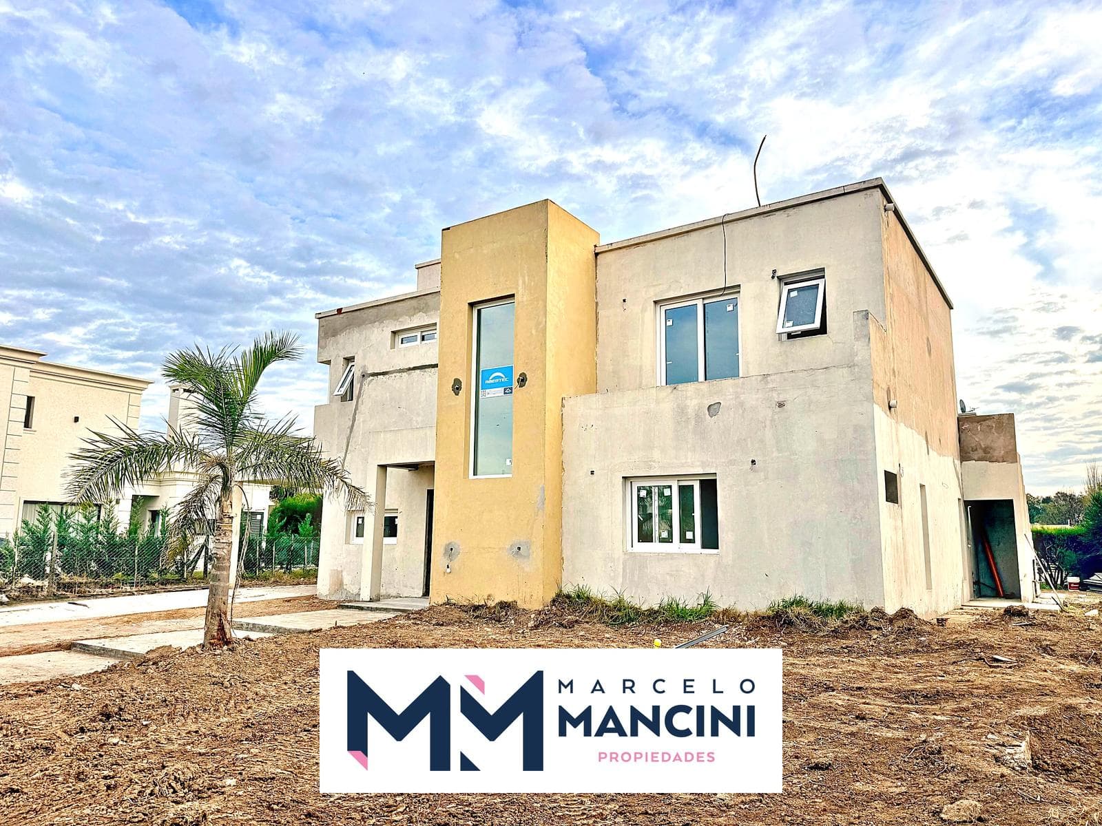 BRAND-NEW HOUSE IN Lagos de Canning