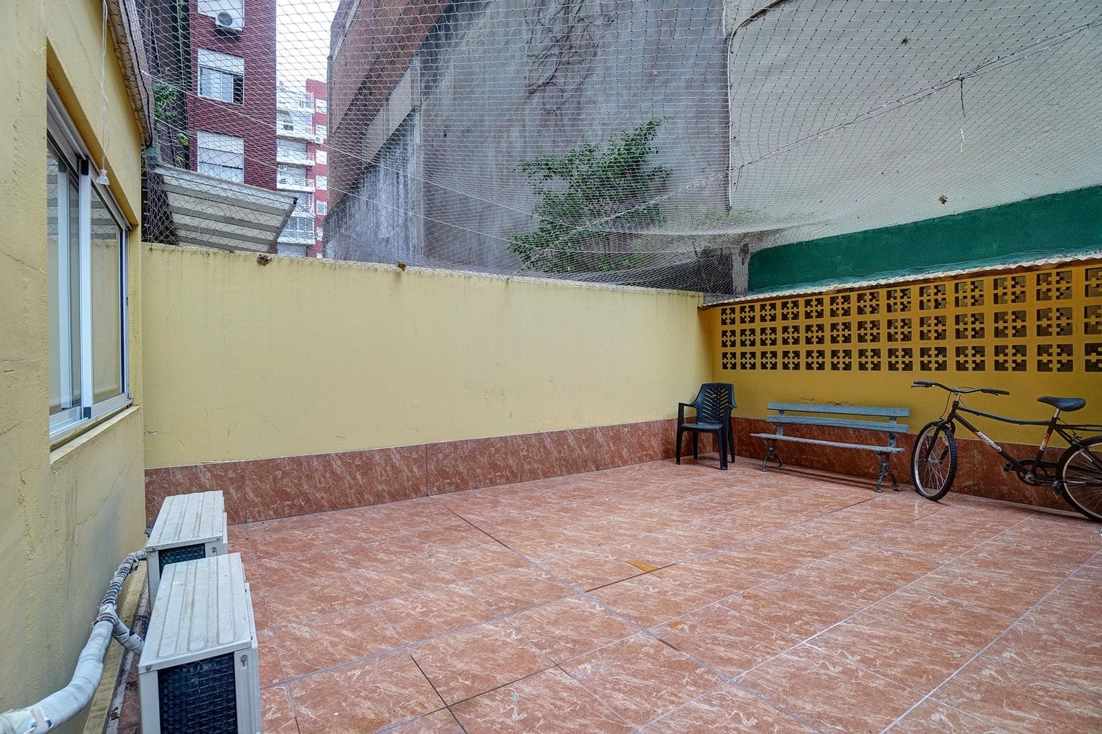 3-room apartment with two patios and optional garage in Villa Urquiza