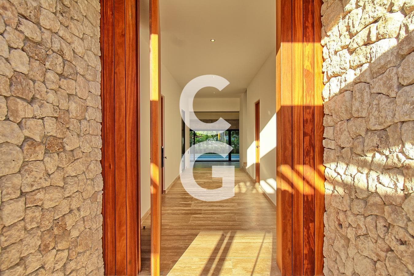 House for Sale in Cancun in the Lagos del Sol Residential Complex with a Pool and Overlooking a Green Space