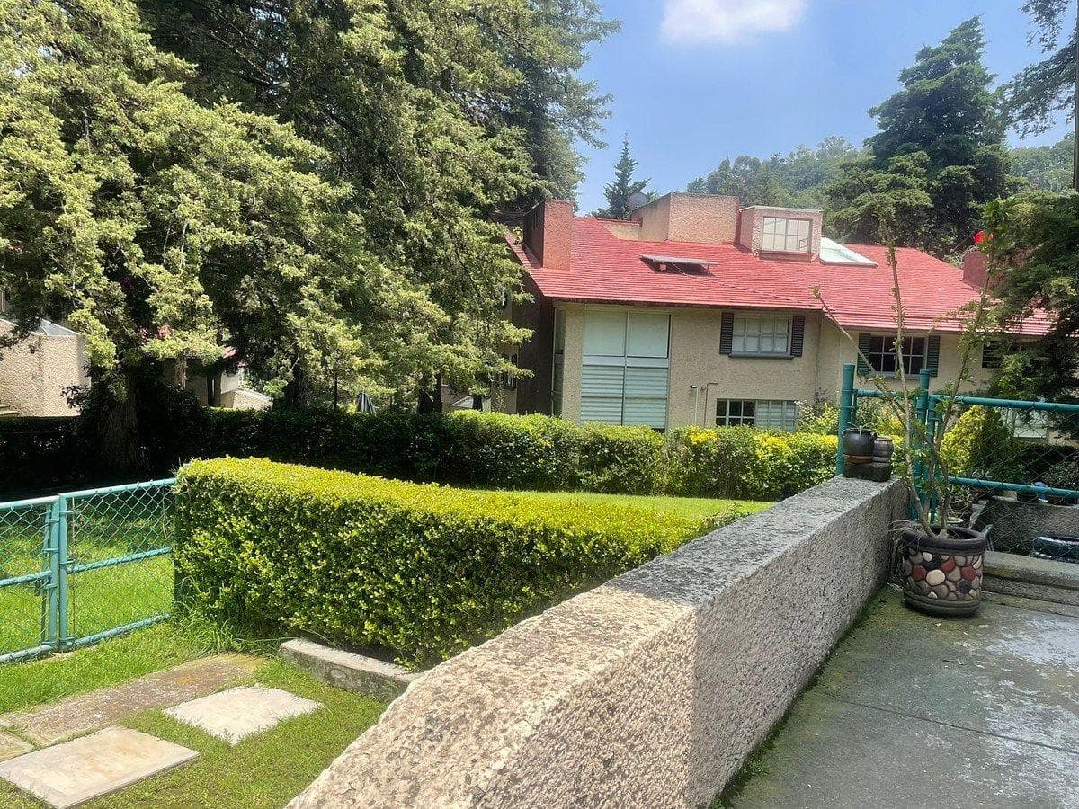 House in a Condominium for Sale in Villa Verdún with a 150 m2 Garden and 24-Hour Security