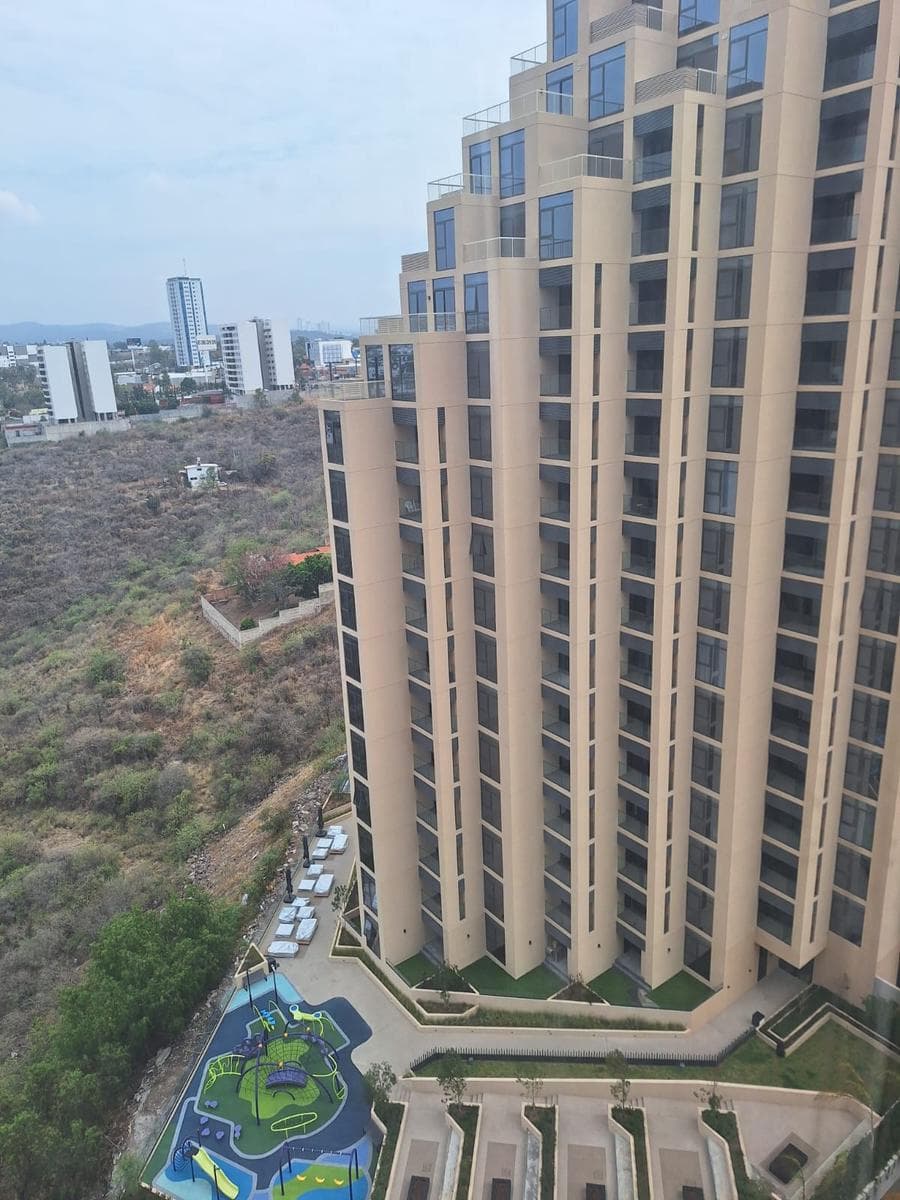 Departamento Amueblado de Lujo en Adamant Grand con 2 Recámaras + Flex