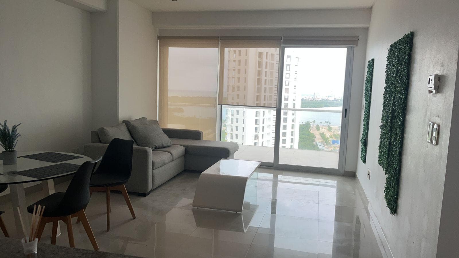 MALECON AMERICAS TORRE MIAMI CANCUN