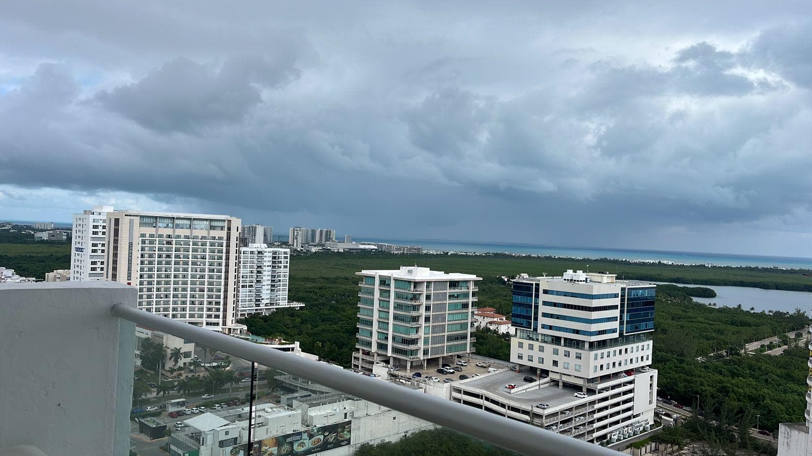 MALECON AMERICAS TORRE MIAMI CANCUN