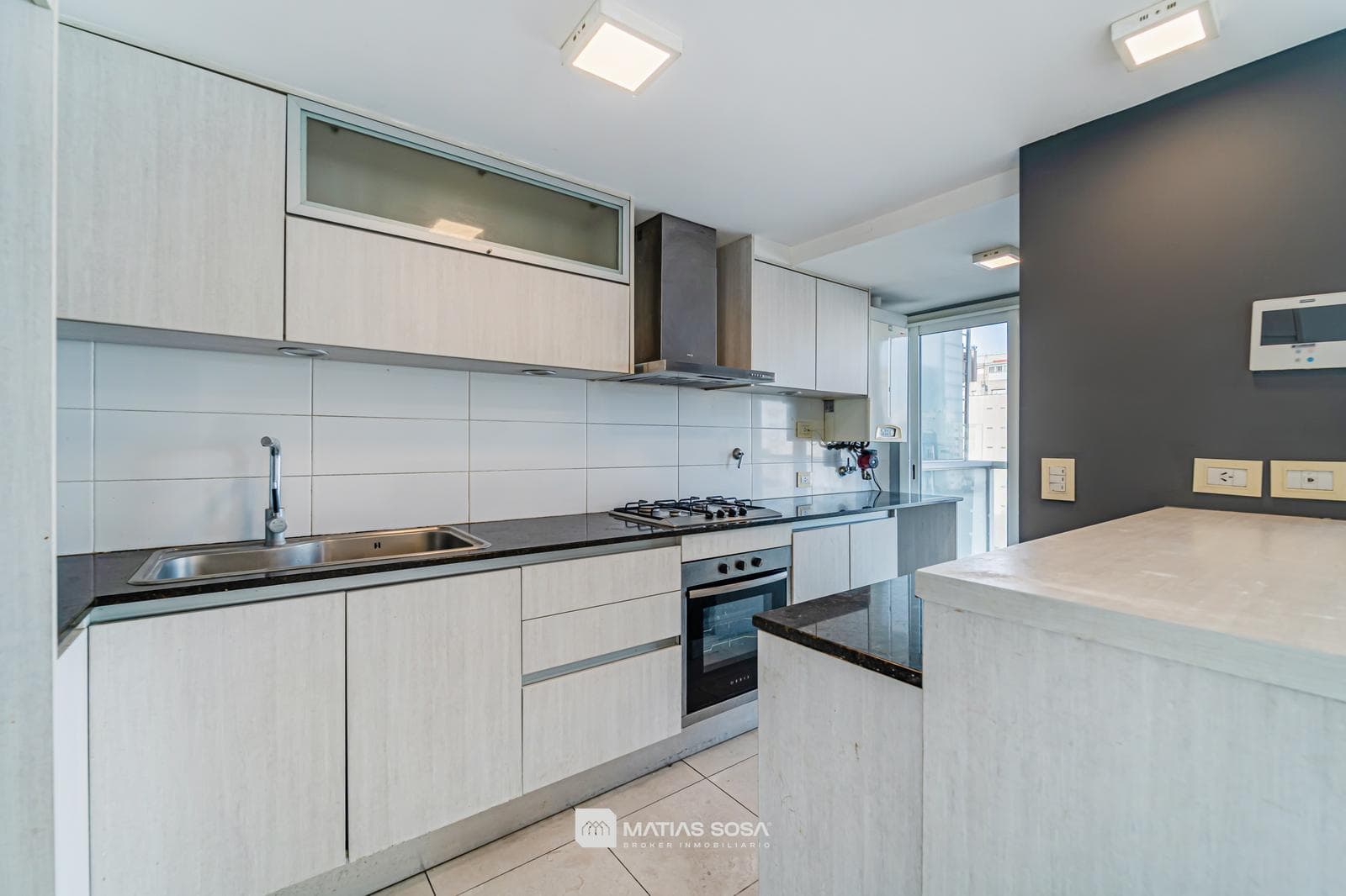 24-Month Lease—3-Room Apartment—Plaza Mitre Area