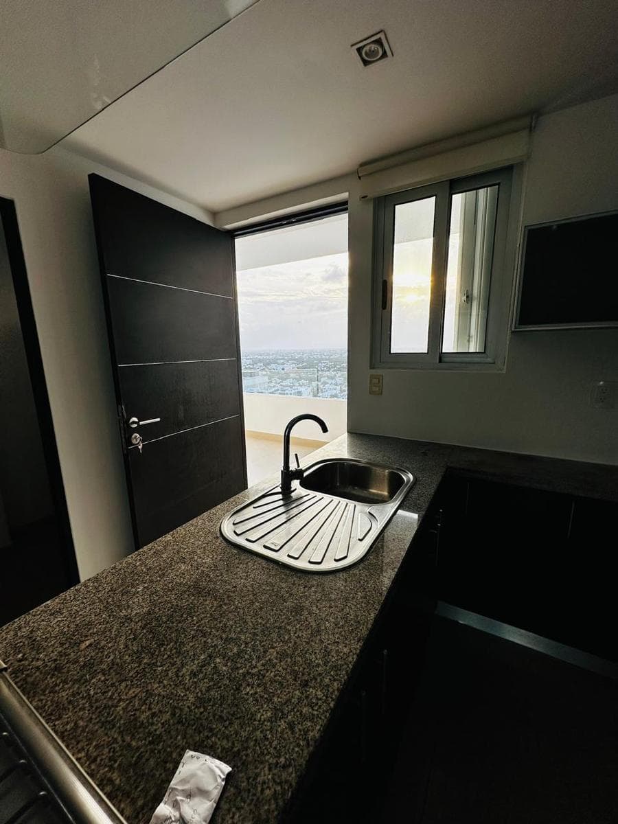 MALECON AMERICAS CONDOMINIUM, MIAMI TOWER
