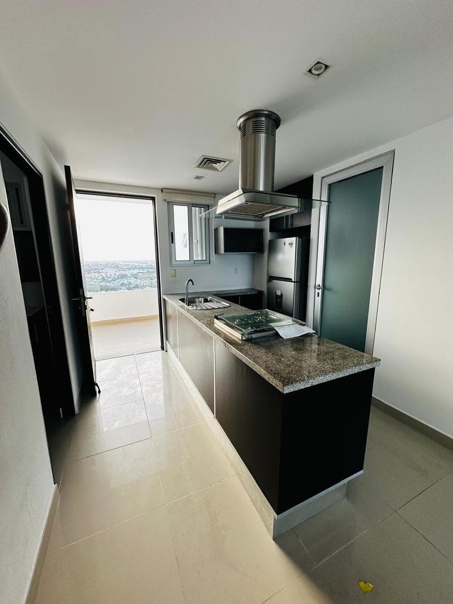 MALECON AMERICAS CONDOMINIUM, MIAMI TOWER