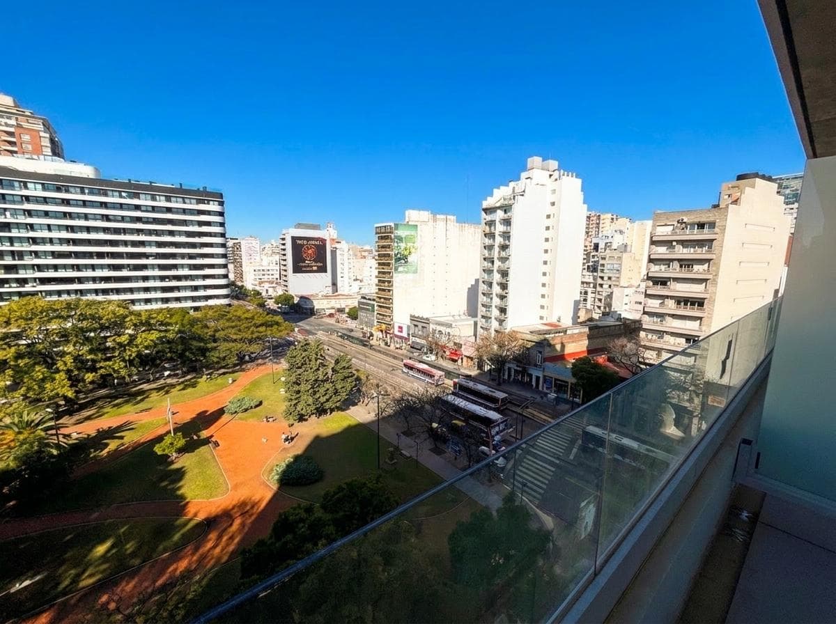 One-room apartment with a front-facing balcony in Nuñez