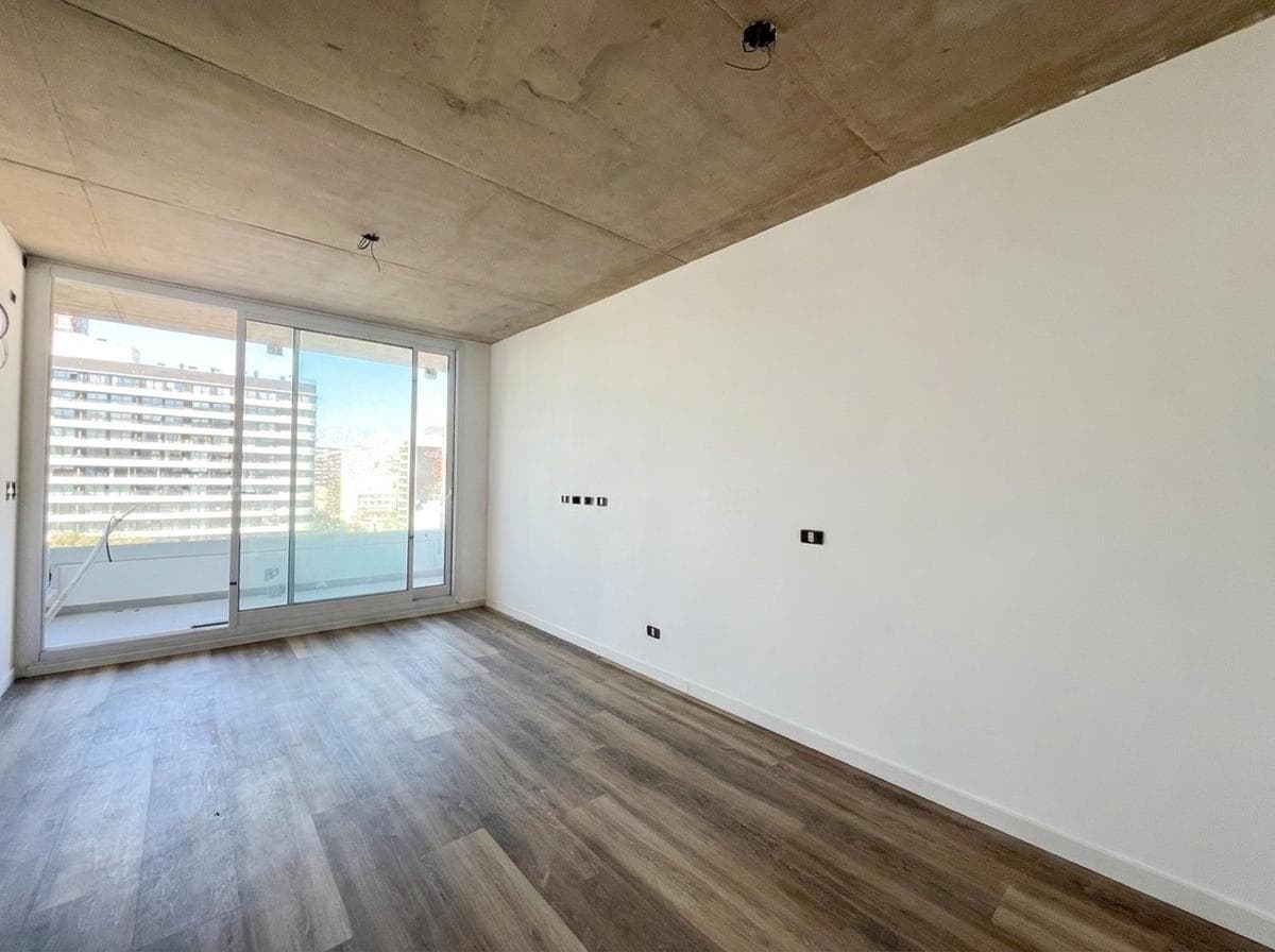 One-room apartment with a front-facing balcony in Nuñez
