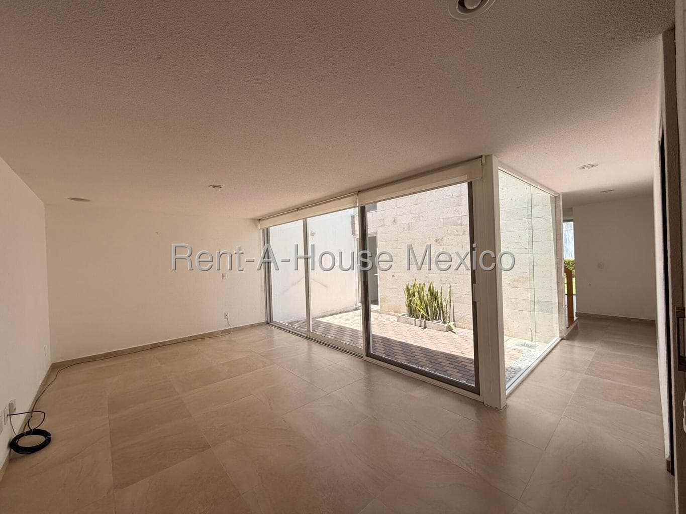 House for Rent in Santa Fe Juriquilla, Querétaro. House by CAISA